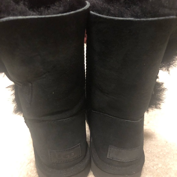 Uggs black booties with side button - Picture 3 of 4